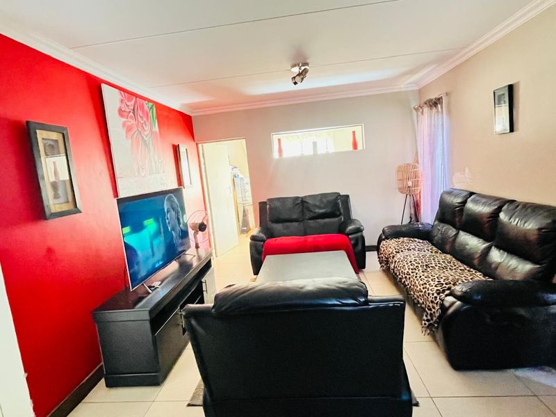  Charming 3-Bedroom Family Home in Andeon – Your Dream Home Awaits!  - Photo 8