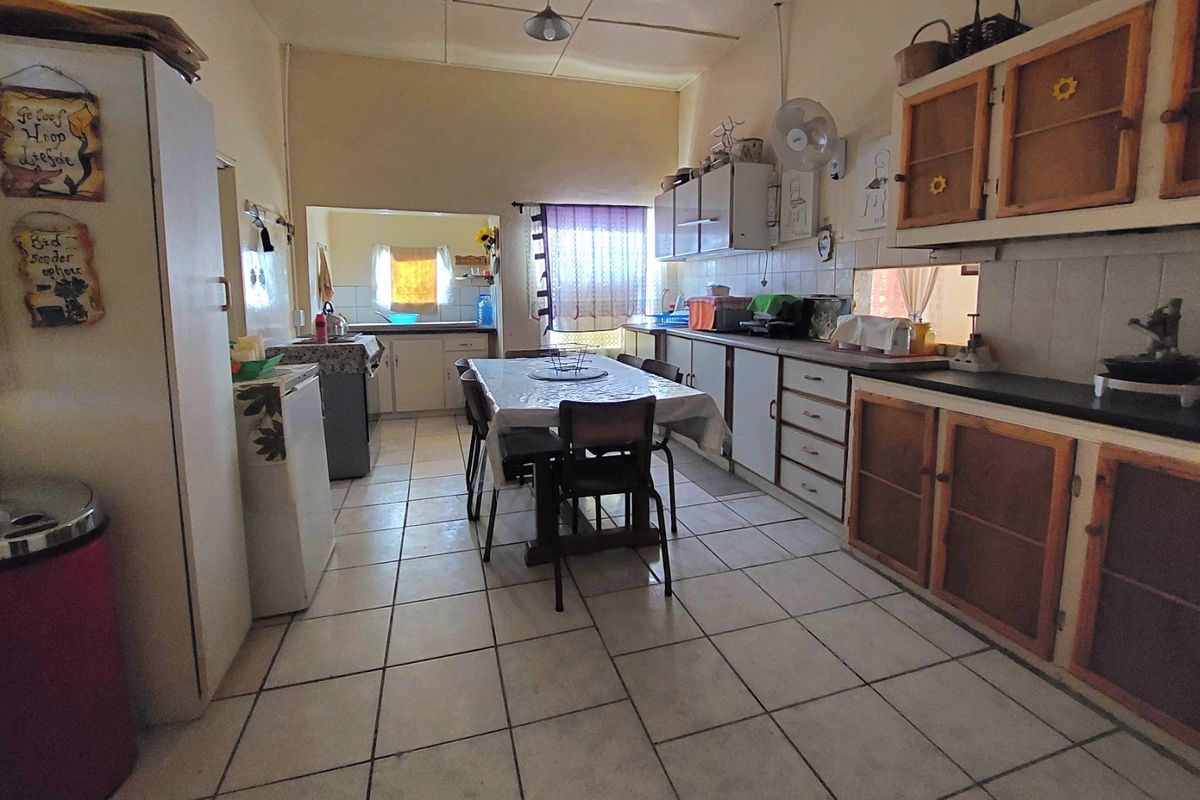 A Romantic Retreat in the Heart of Namaqualands Flower Paradise  - Photo 2