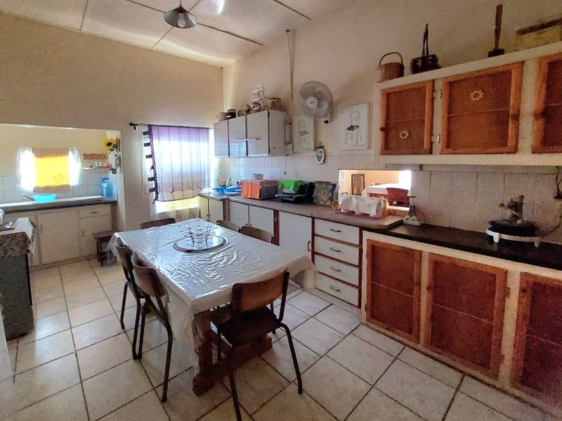 A Romantic Retreat in the Heart of Namaqualands Flower Paradise  - Photo 6