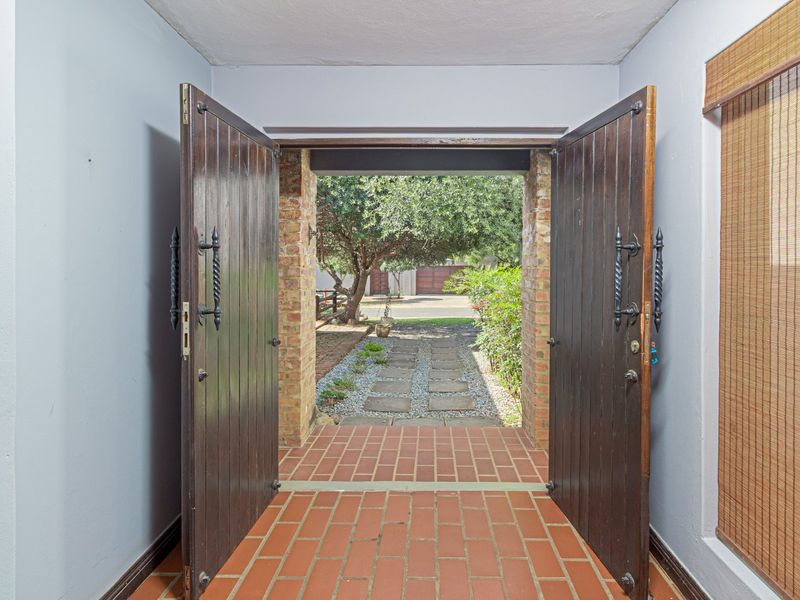 SOLE & EXCLUSIVE MANDATE - Photo 3