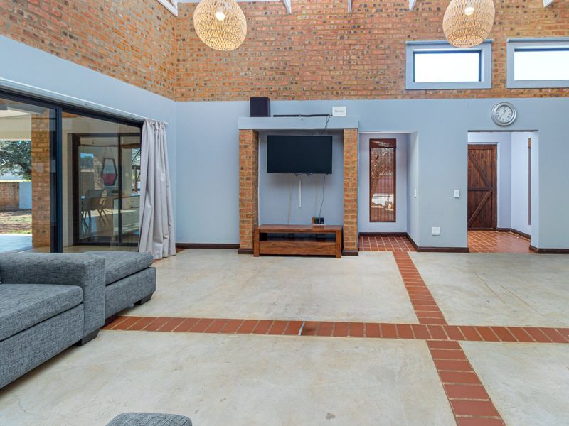 SOLE & EXCLUSIVE MANDATE - Photo 4