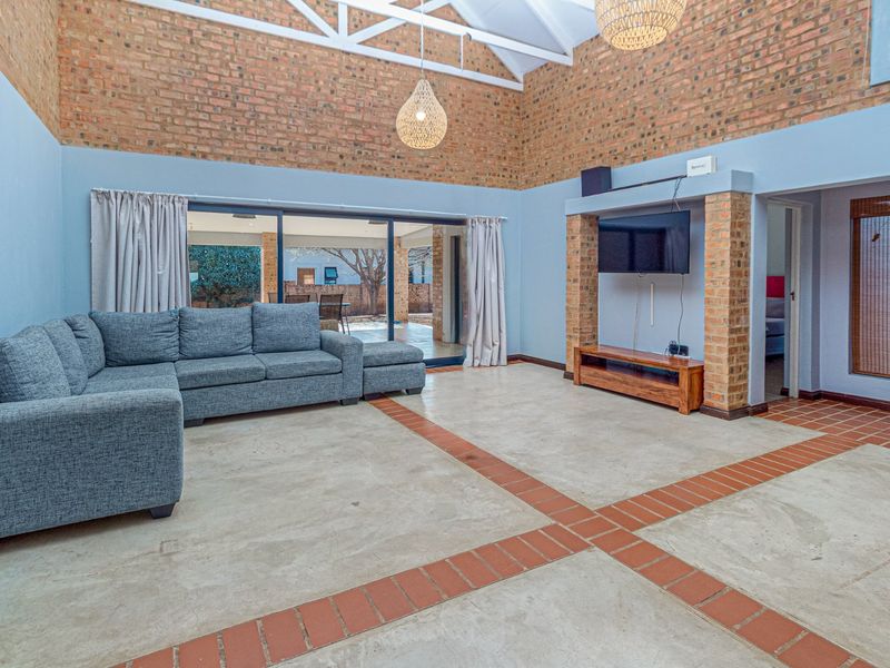 SOLE & EXCLUSIVE MANDATE - Photo 6