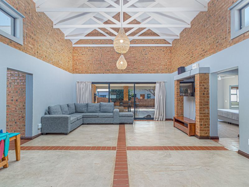 SOLE & EXCLUSIVE MANDATE - Photo 5