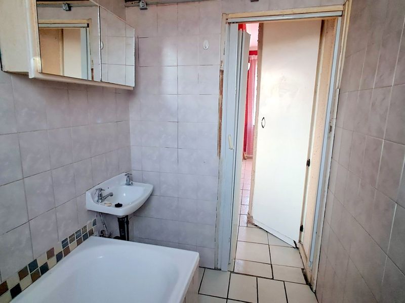 2 Bedroom Apartment in Gezina - Photo 10