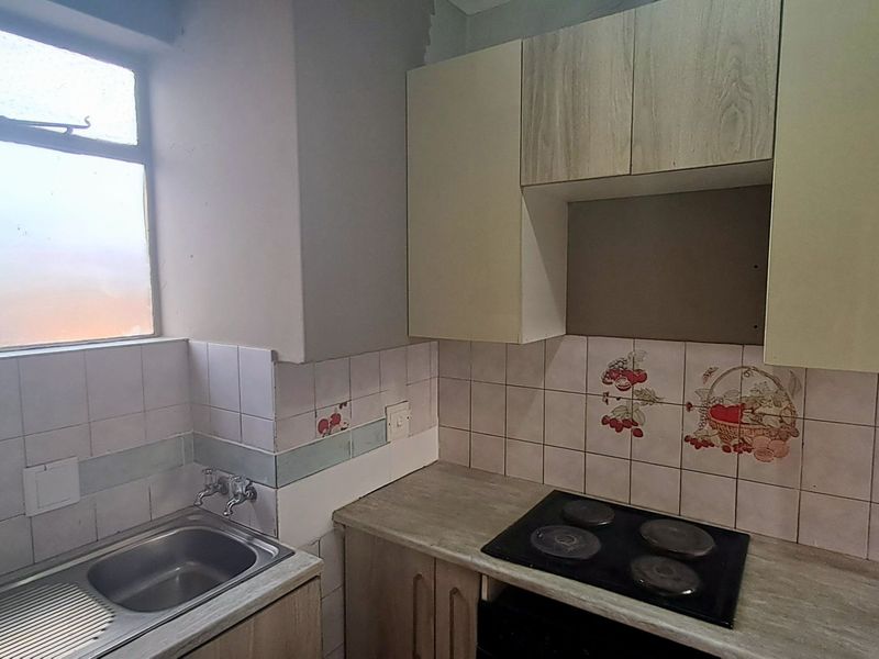 2 Bedroom Apartment in Gezina - Photo 5