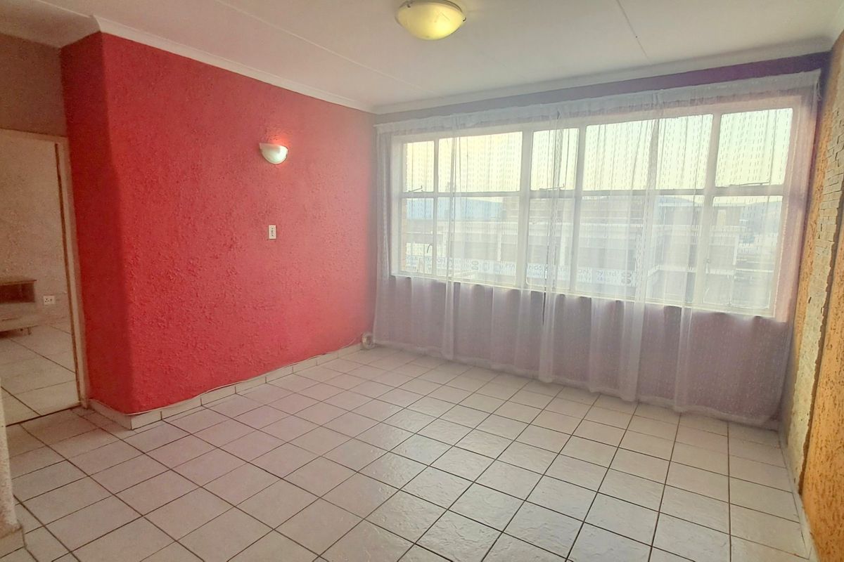 2 Bedroom Apartment in Gezina - Photo 2