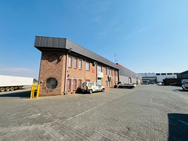 "Please note: Advertised prices are for guidance only. The final purchase price will be confirmed by the seller upon inquiry." - Photo 4