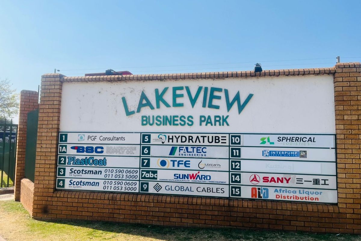 "Please note: Advertised prices are for guidance only. The final purchase price will be confirmed by the seller upon inquiry." - Photo 4