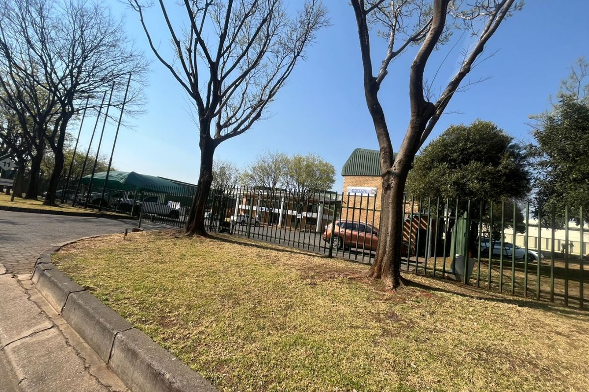 "Please note: Advertised prices are for guidance only. The final purchase price will be confirmed by the seller upon inquiry." - Photo 2