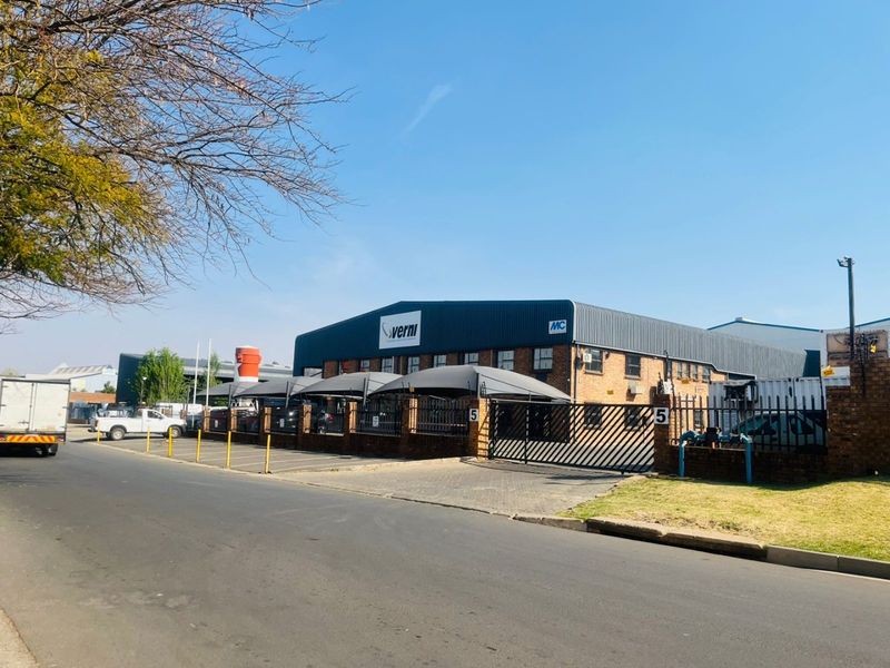 "Please note: Advertised prices are for guidance only. The final purchase price will be confirmed by the seller upon inquiry." - Photo 3