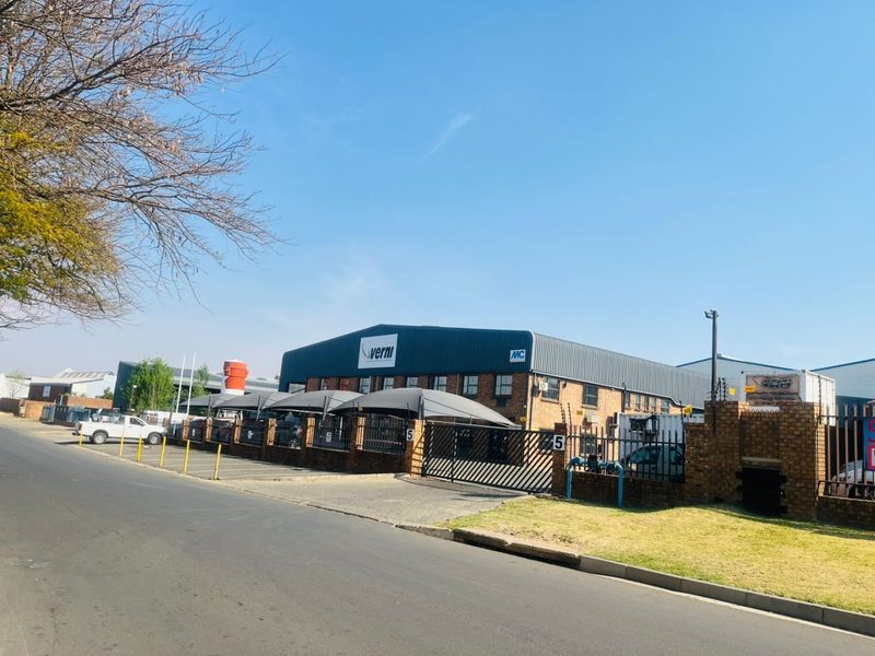 "Please note: Advertised prices are for guidance only. The final purchase price will be confirmed by the seller upon inquiry." - Photo 7