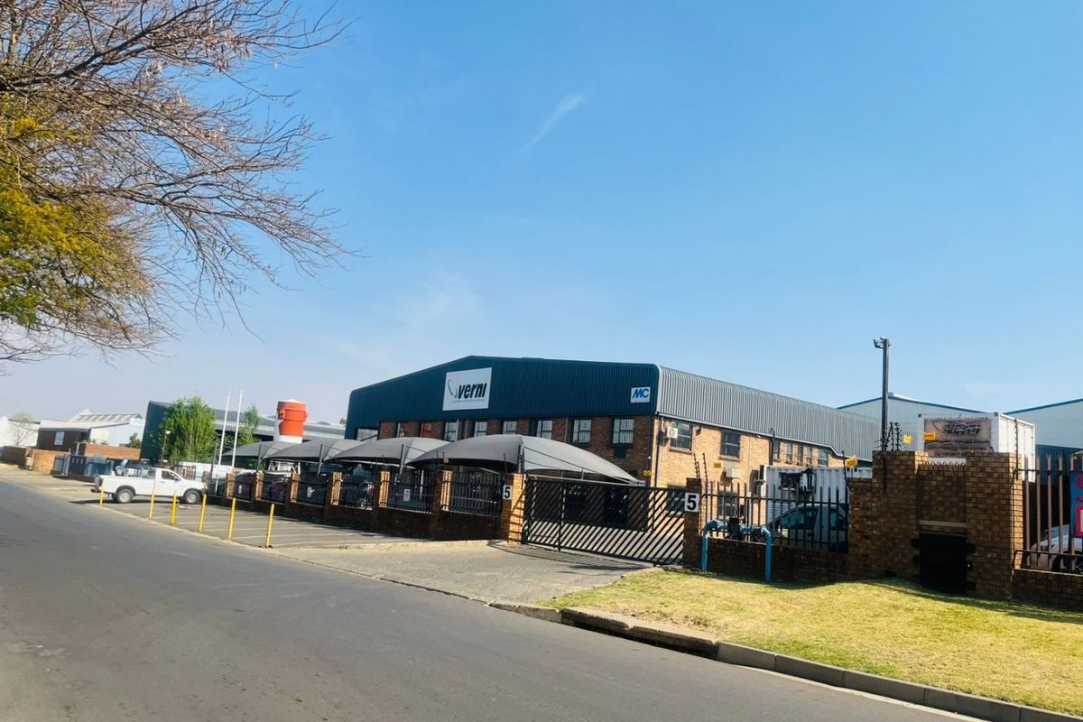 "Please note: Advertised prices are for guidance only. The final purchase price will be confirmed by the seller upon inquiry." - Photo 4