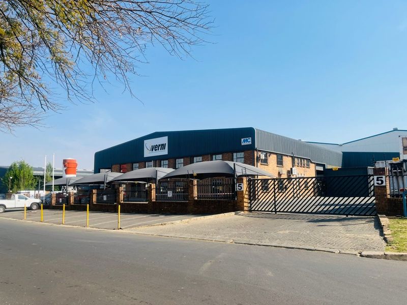 "Please note: Advertised prices are for guidance only. The final purchase price will be confirmed by the seller upon inquiry." - Photo 2