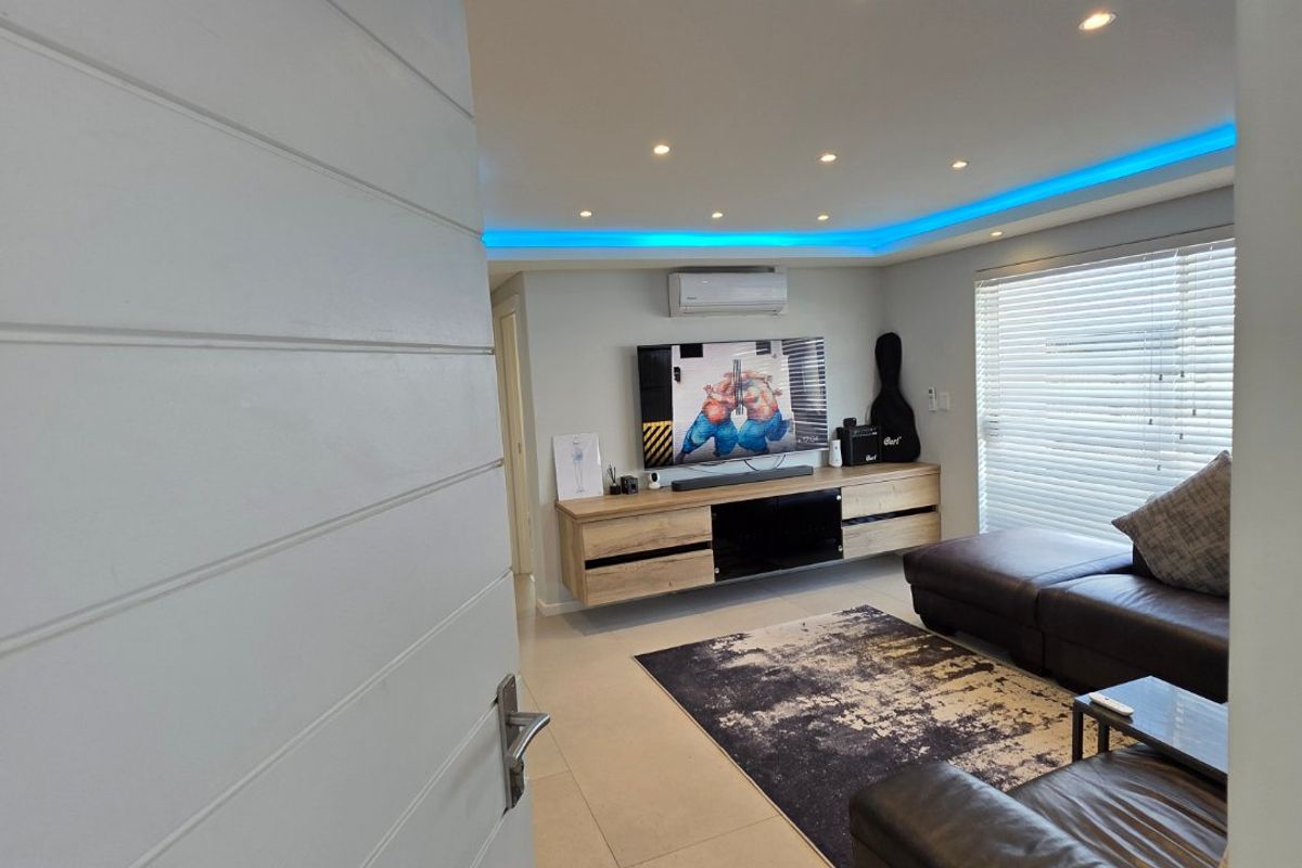 Luxurious 2-Bedroom, 70sqm, Apartment for Sale! - Photo 3