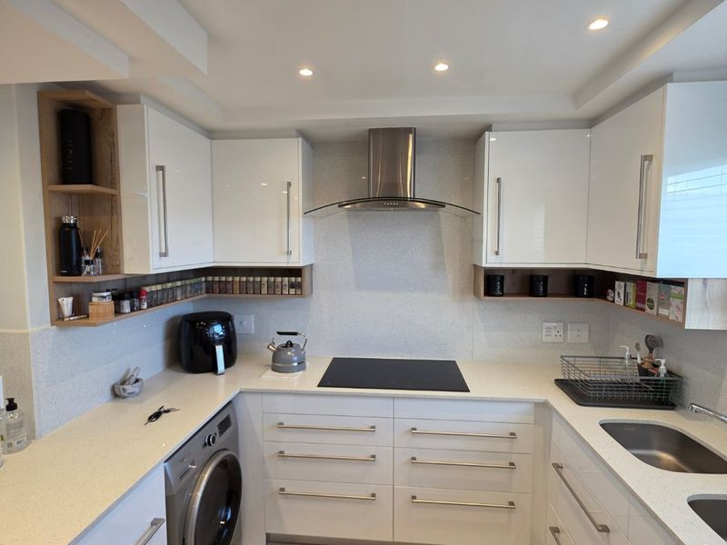 Luxurious 2-Bedroom, 70sqm, Apartment for Sale! - Photo 10