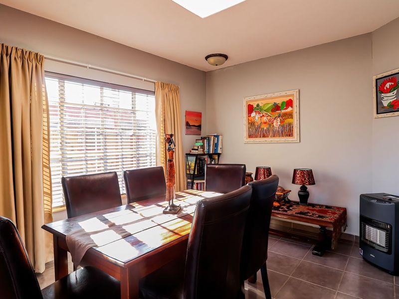 3 Bedroom Townhouse in Wilkoppies - Photo 5