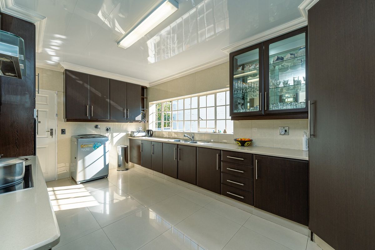 Modern North-Facing Family Gem - Photo 5