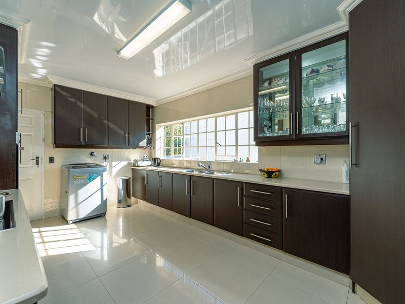 Modern North-Facing Family Gem - Photo 5