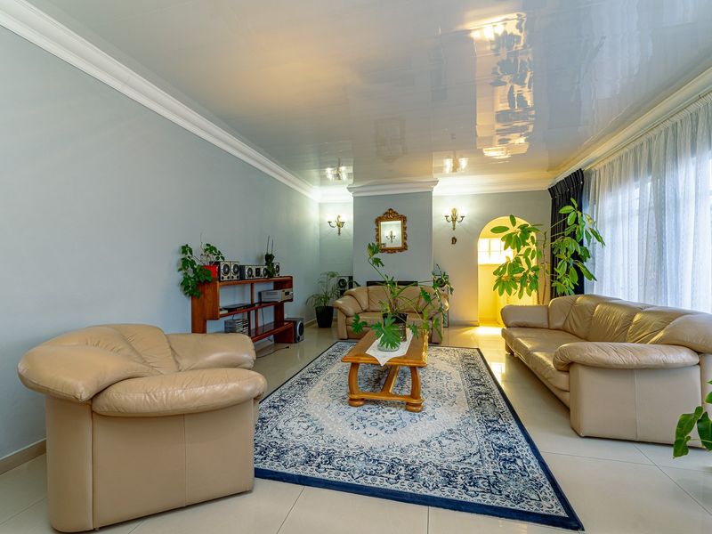 Modern North-Facing Family Gem - Photo 2