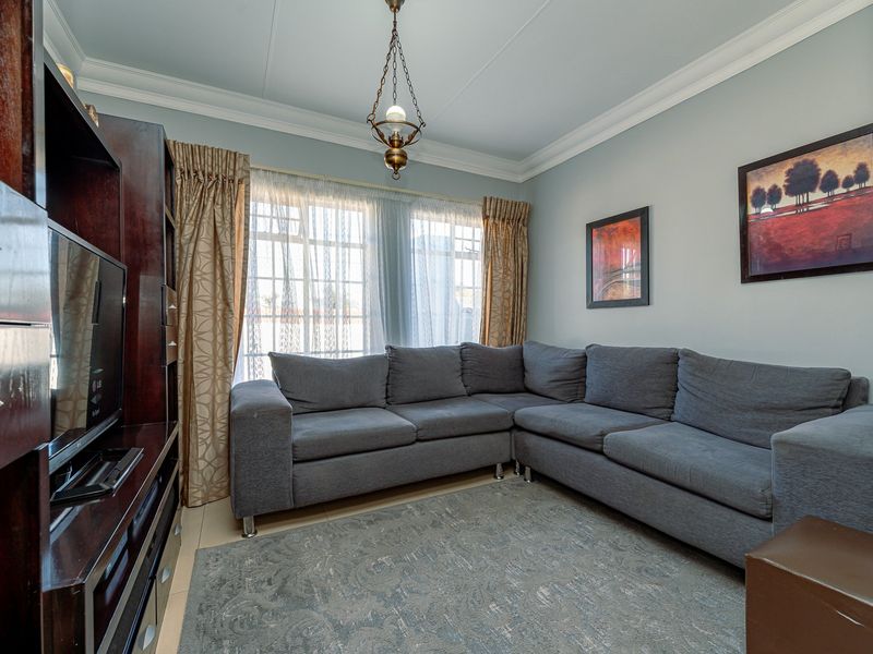 Modern North-Facing Family Gem - Photo 9