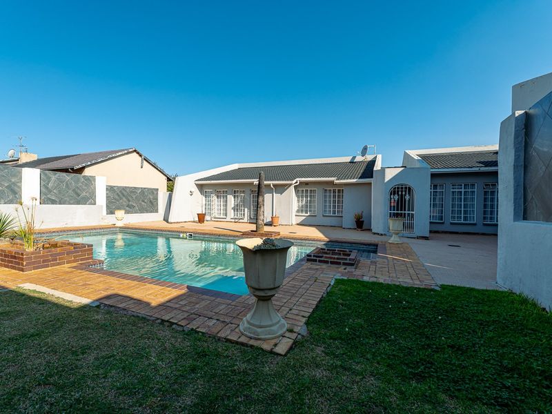 Modern North-Facing Family Gem - Photo 1