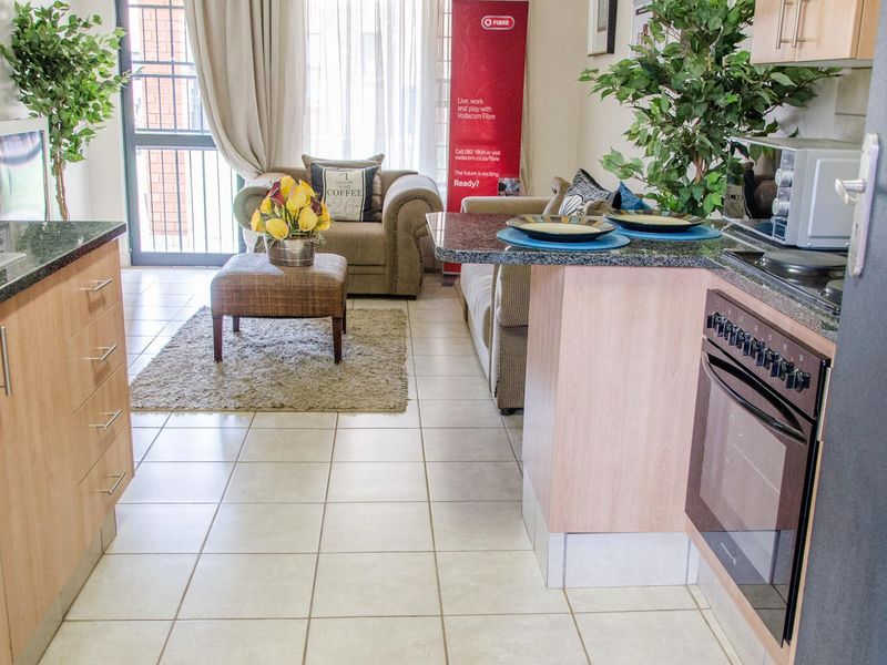 2 bedrooms, 1 bathroom, 1 garage apartment to rent - Photo 4