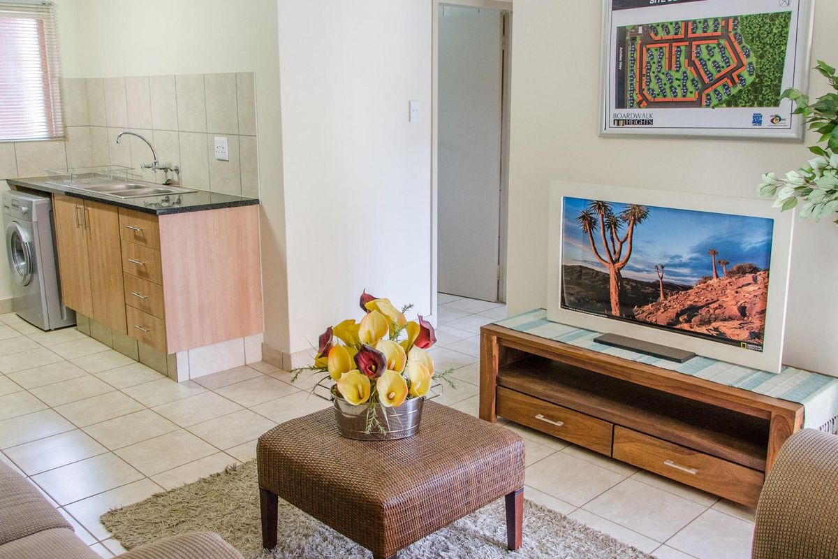 2 bedrooms, 1 bathroom, 1 garage apartment to rent - Photo 5