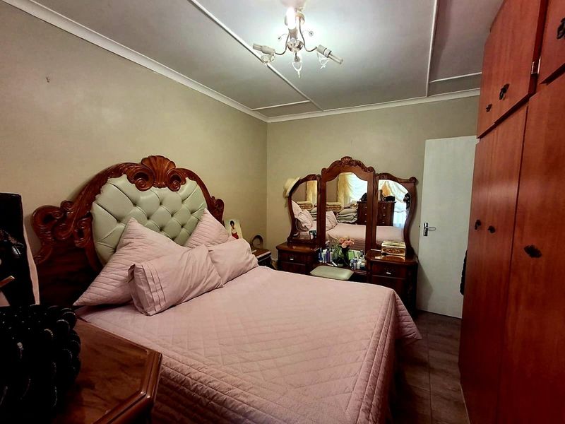 3 Bedroom House for Sale in Haven Hills  - Photo 6
