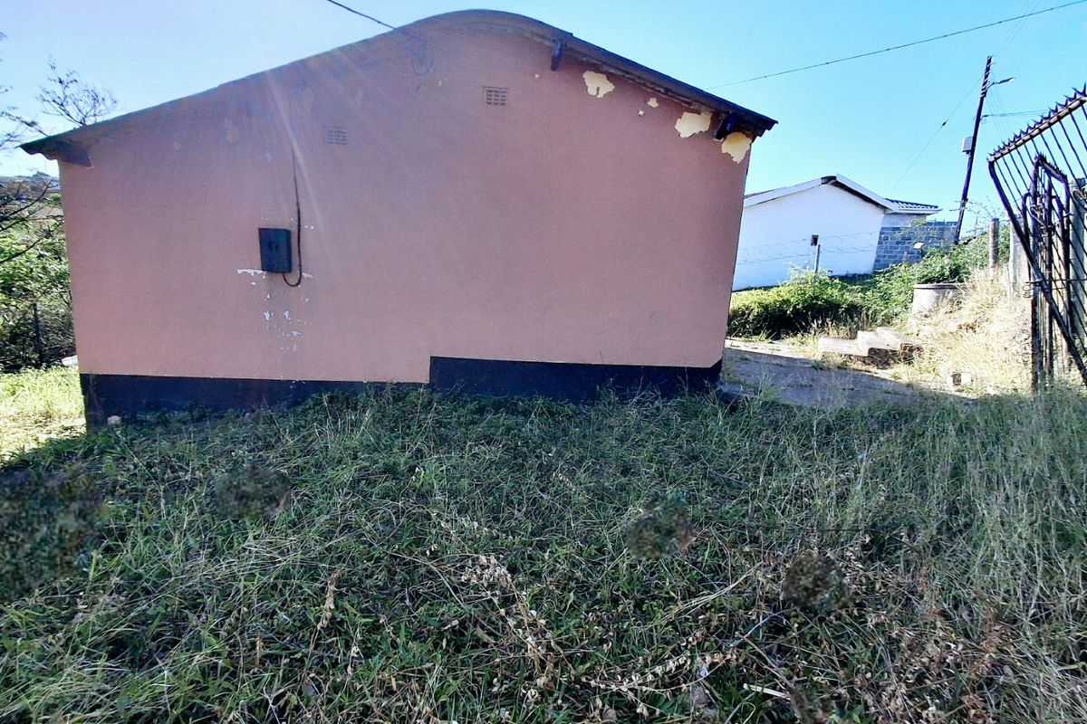 2 Bedroom House - Photo 3