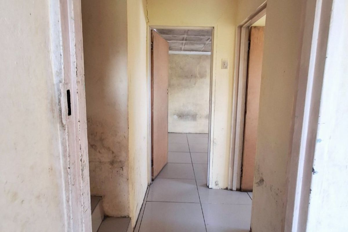 2 Bedroom House - Photo 4