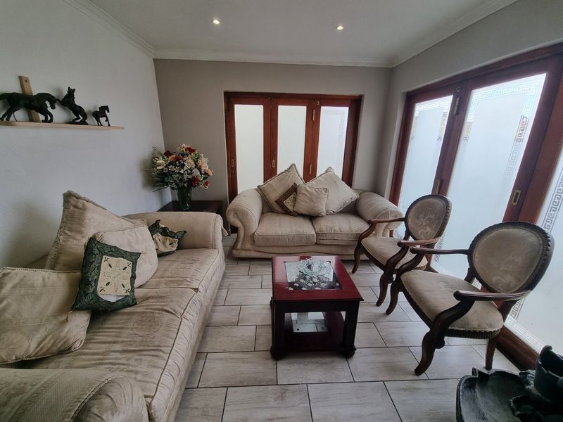 North Facing  Double Story Cluster Home ,,,,4 Bedrooms 2.5 Bathrooms  - Photo 10