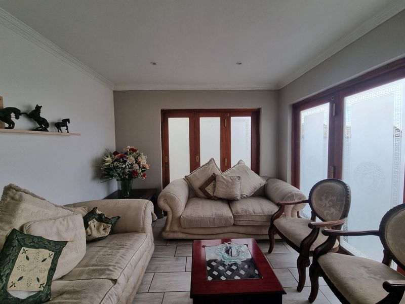 North Facing  Double Story Cluster Home ,,,,4 Bedrooms 2.5 Bathrooms  - Photo 9