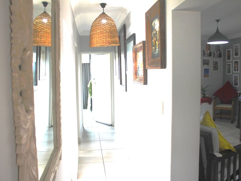 STUNNING 3 BEDROOM FLAT IN HARTENBOS WITH OCEAN VIEWS. - Photo 6