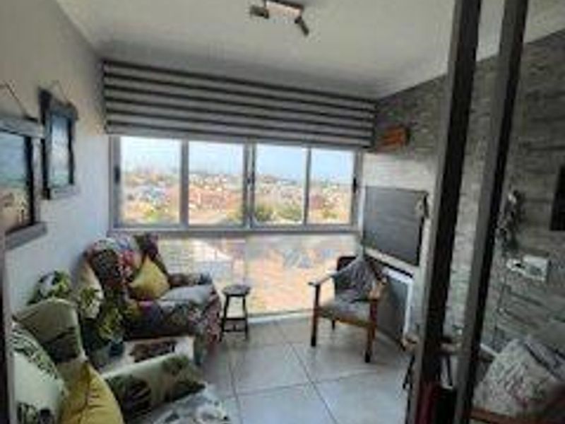 STUNNING 3 BEDROOM FLAT IN HARTENBOS WITH OCEAN VIEWS. - Photo 2