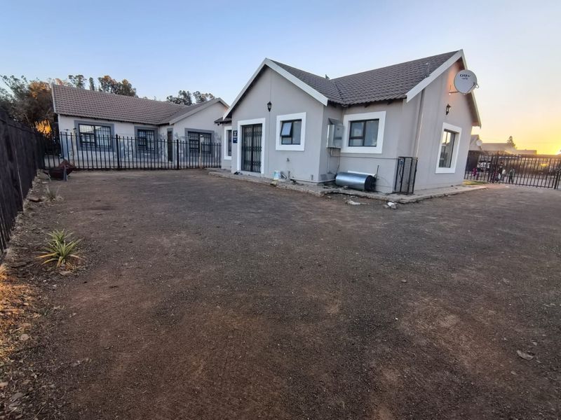 Modern 3 Bedroom home in  New Development - just 5km from the City center  - Photo 3