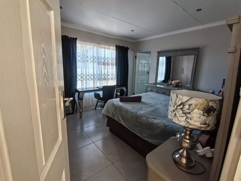 Modern 3 Bedroom home in  New Development - just 5km from the City center  - Photo 8