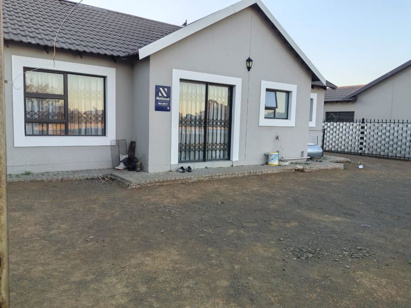 Modern 3 Bedroom home in  New Development - just 5km from the City center  - Photo 1