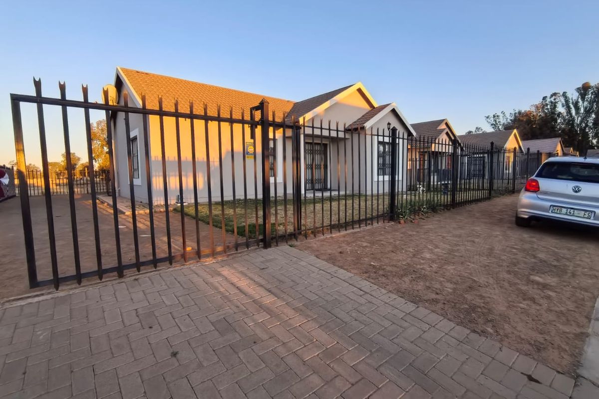 Modern 3 Bedroom home in  New Development - just 5km from the City center  - Photo 2