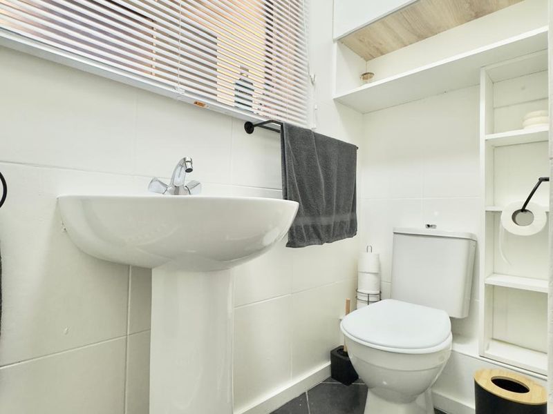 3 Bedroom, 3 bathroom House For Sale in Lentegeur  - Photo 10