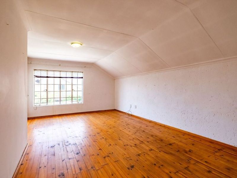 Spacious and Stylish Four-Bedroom Family Home - Photo 3