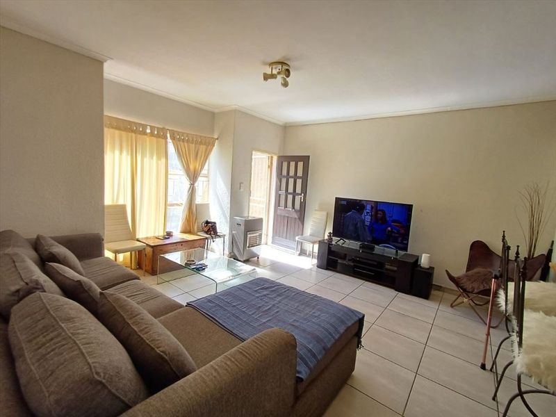 Cozy and Functional Starter Home - Photo 2