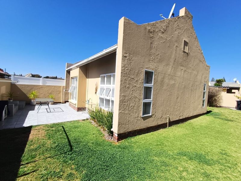 Cozy and Functional Starter Home - Photo 3