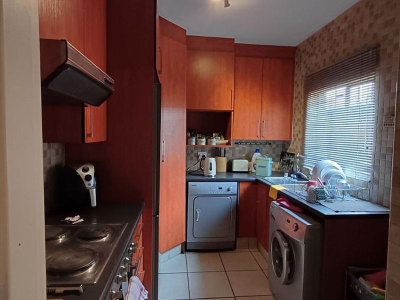Charming Two-Bedroom Home with Modern Comforts - Photo 1