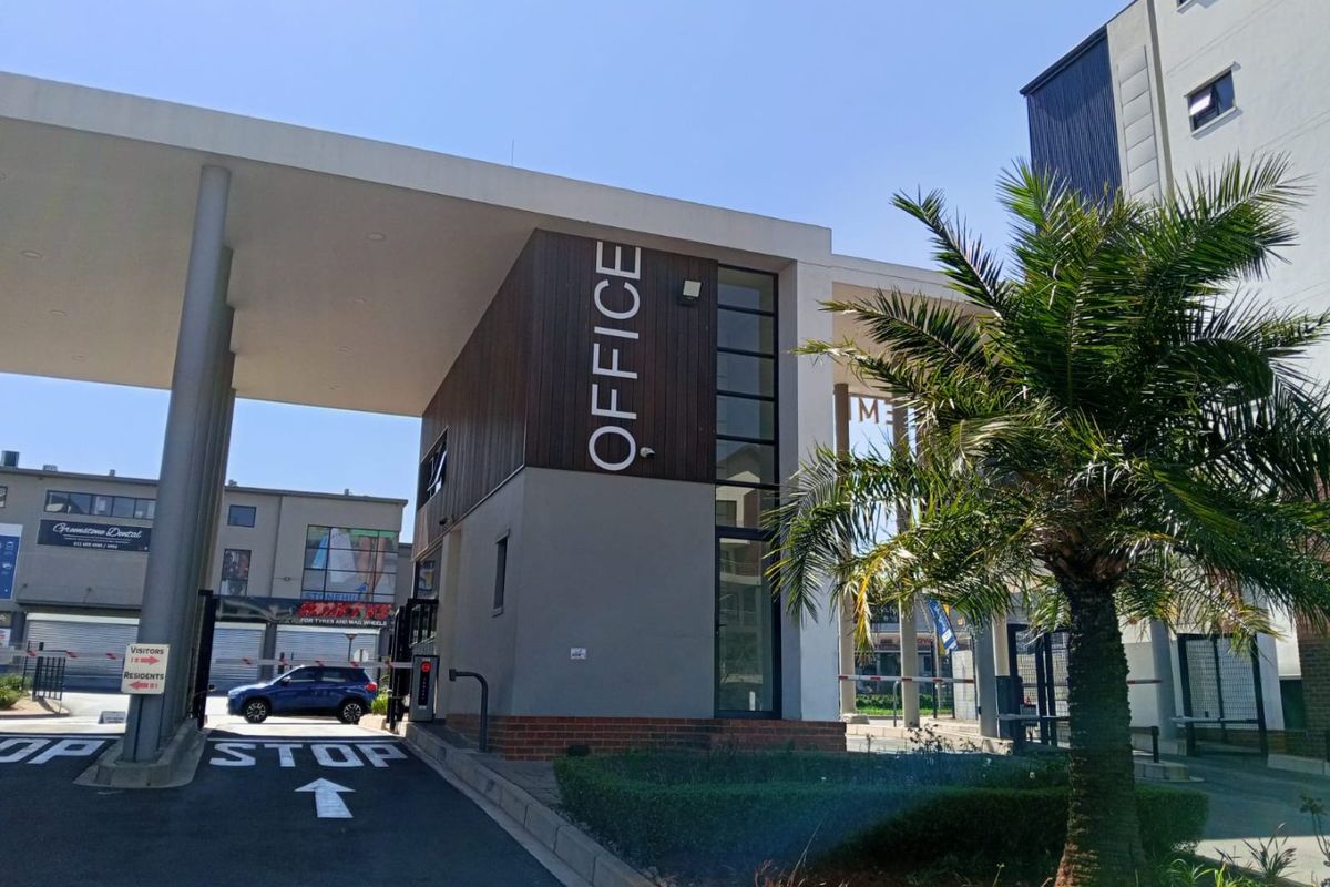 Sophisticated Sectional Title Apartment in an Exclusive New Development To Rent or For Sale - Photo 2