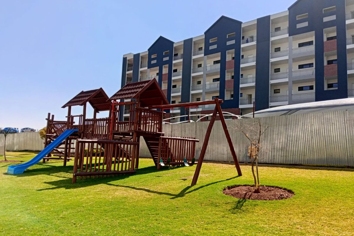 Sophisticated Sectional Title Apartment in an Exclusive New Development To Rent or For Sale - Photo 5