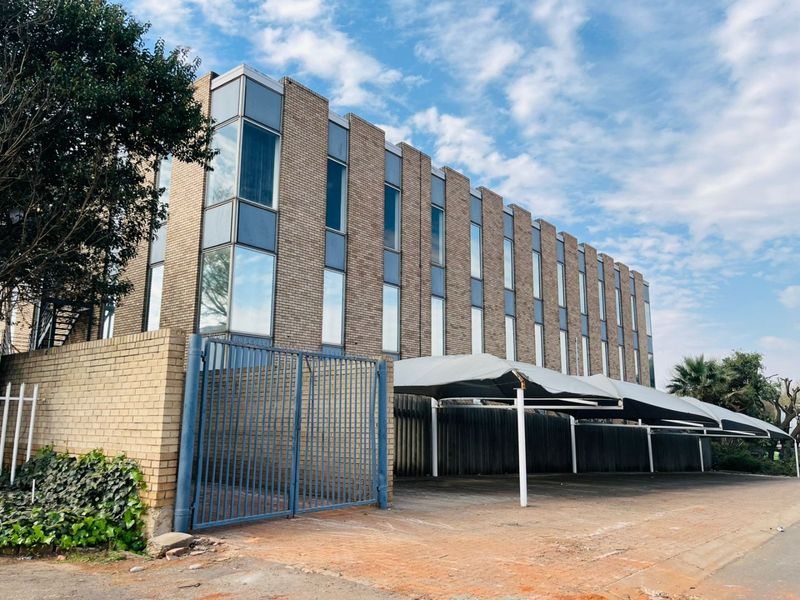 "Please note: Advertised prices are for guidance only. The final purchase price will be confirmed by the seller upon inquiry." - Photo 8