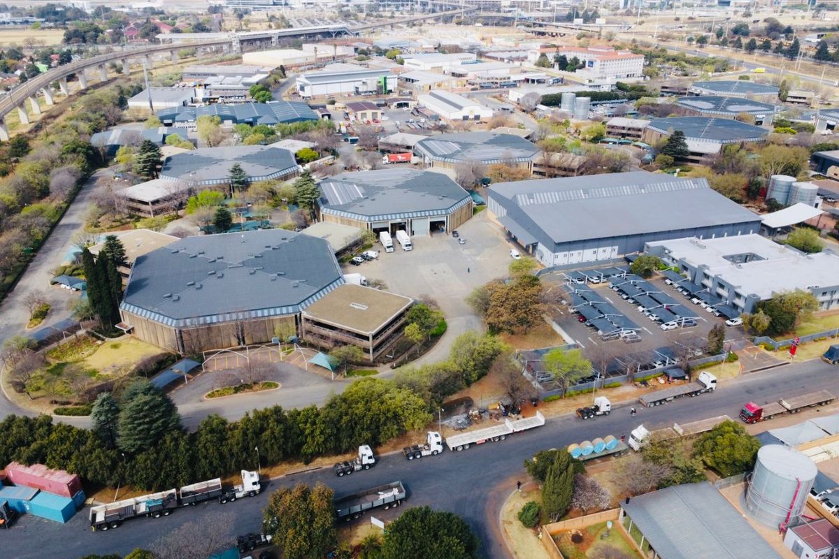 "Please note: Advertised prices are for guidance only. The final purchase price will be confirmed by the seller upon inquiry." - Photo 4