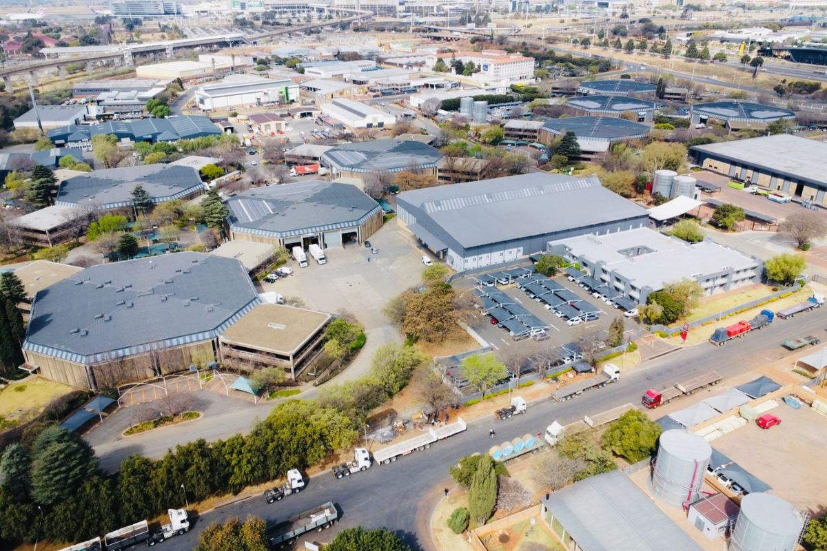 "Please note: Advertised prices are for guidance only. The final purchase price will be confirmed by the seller upon inquiry." - Photo 3