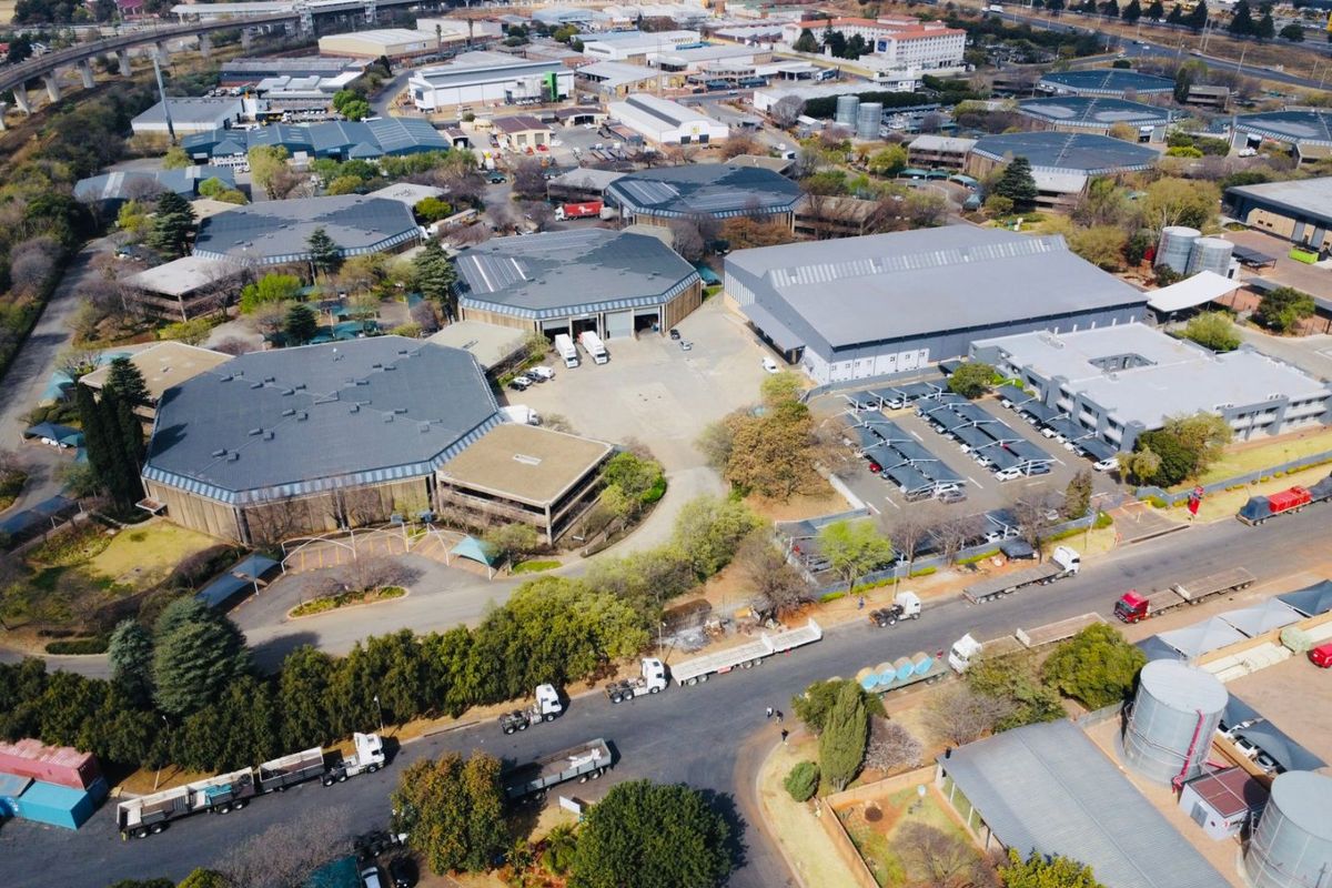 "Please note: Advertised prices are for guidance only. The final purchase price will be confirmed by the seller upon inquiry." - Photo 2