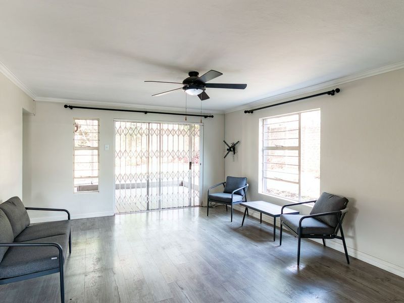 Immaculate Townhouse In Sought After Secure Complex - Photo 9